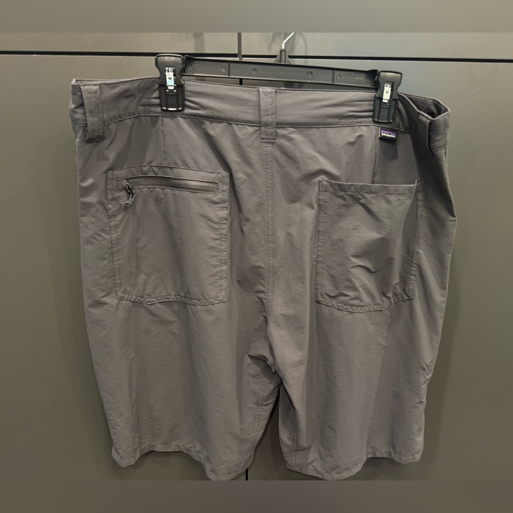 Patagonia Men's Quandary Shorts Size 38 - Picture 3 of 4